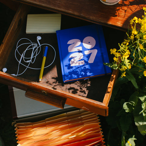 2027 Diaries + Calendar